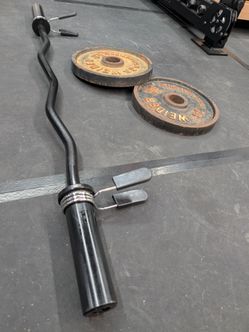 Cap Black EZ curl bar with a pair of 10kg (22lbs) Plates