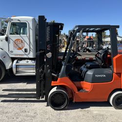 TOYOTA 7FGCU45-BCS FORKLIFT - 10k Lb Cap - LPG