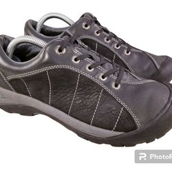 Keen presidio woman laces shoes charcoal black leather size 39.5/9
* PRICE IS FIRM*