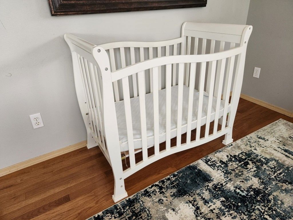 Mini Crib White