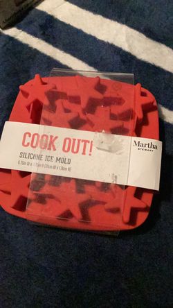 MARTHA STEWART COLLECTION Set of 2 Star Ice Cube Tray new sealed red