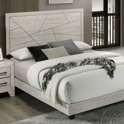 Queen Bed Dresser Mirror Nightstand $550