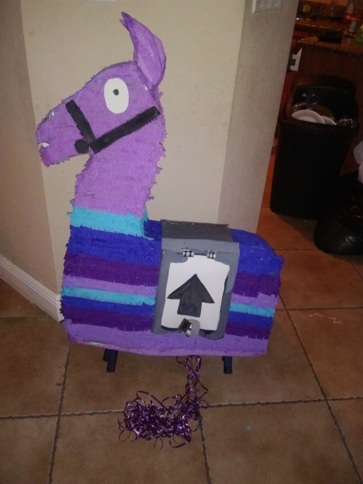 Fortnite llama piñata