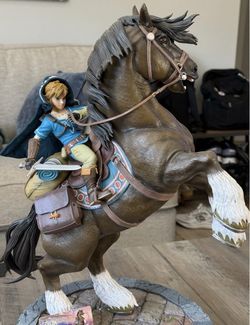 First4Figures The Legend of Zelda Link on Horseback Exclusive Edition