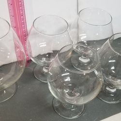 1large And 4 Medium Brandy Glasses