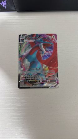 Salamence Vmax Pokémon Card