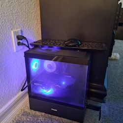Gaming PC + Mouse + Keyboard + wifi + Bluetoothe