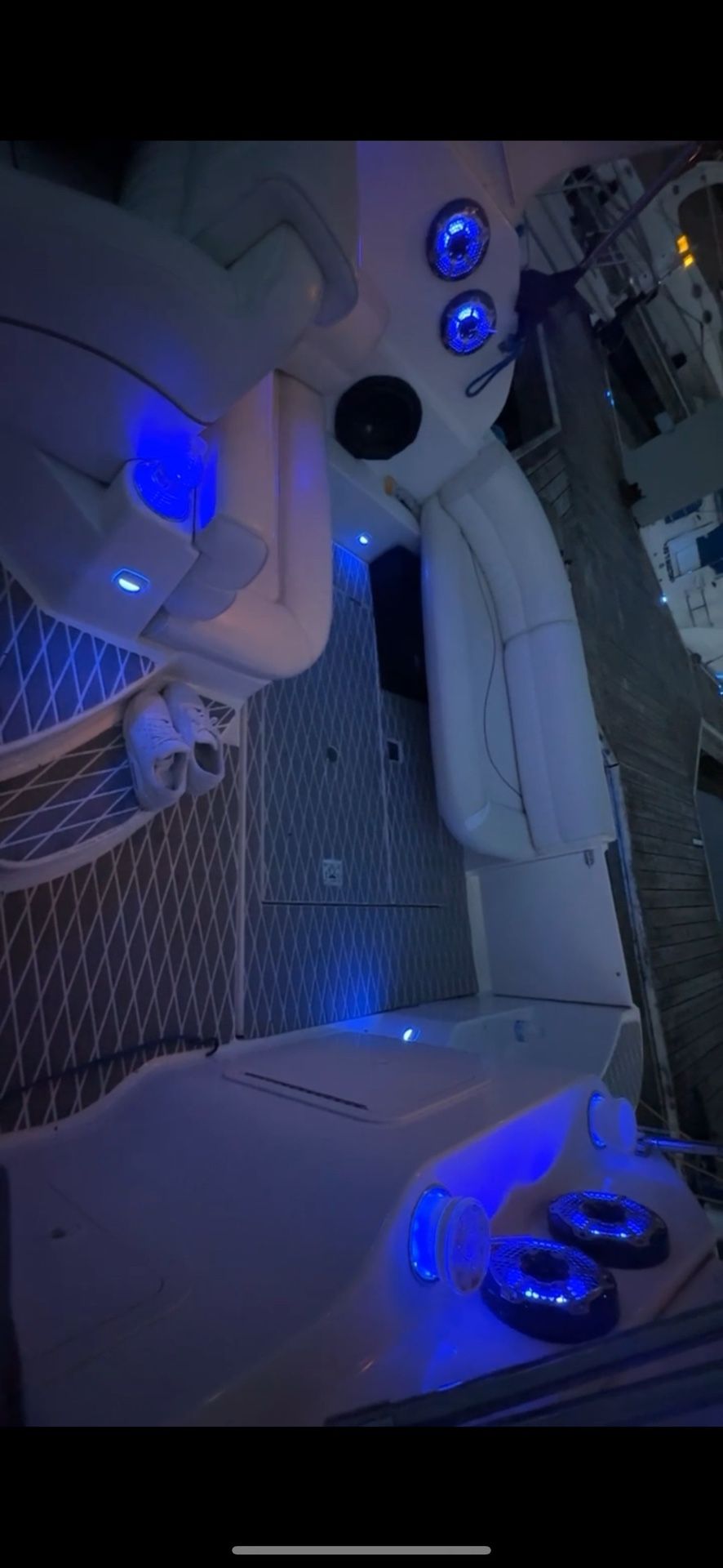 1998 Cruiser Yacht 2870
