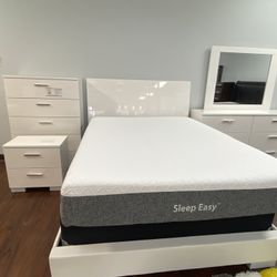 WE SELL COMPLETE BEDROOM SETS! QUEEN OR KING BEDS! DRESSERR MIRROR NIGHTSTAND AND CHEST 