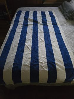 Pottery Barn Classic Awning Beach Towel NEW
