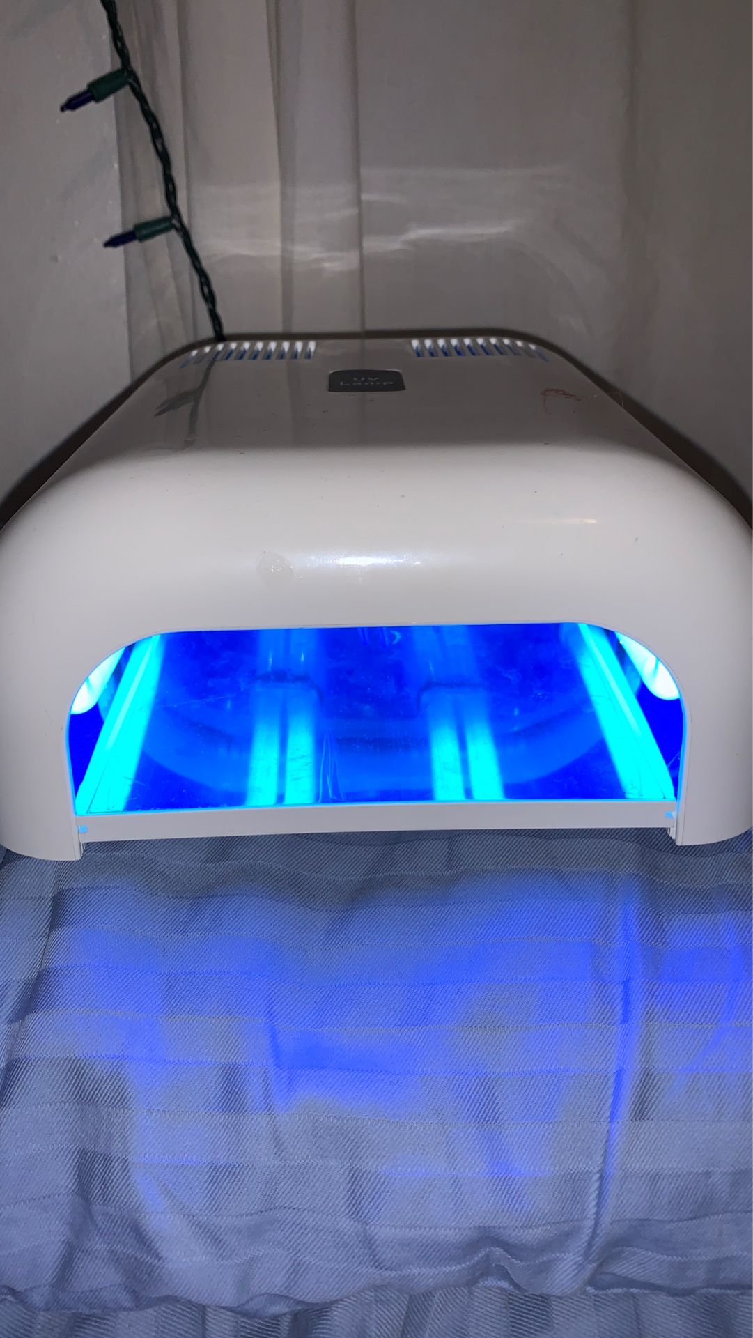 UV nail lamp