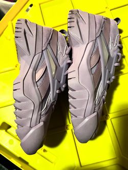 Cardi B Reebok Womens Size 5 Club V2 Puzzled Purple Shoes