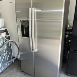 Brand New GE Stainless Steel Side By Side Refrigerator 