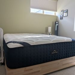 Queen Bed Frame Ikea MANDAL + DreamCloud Mattress