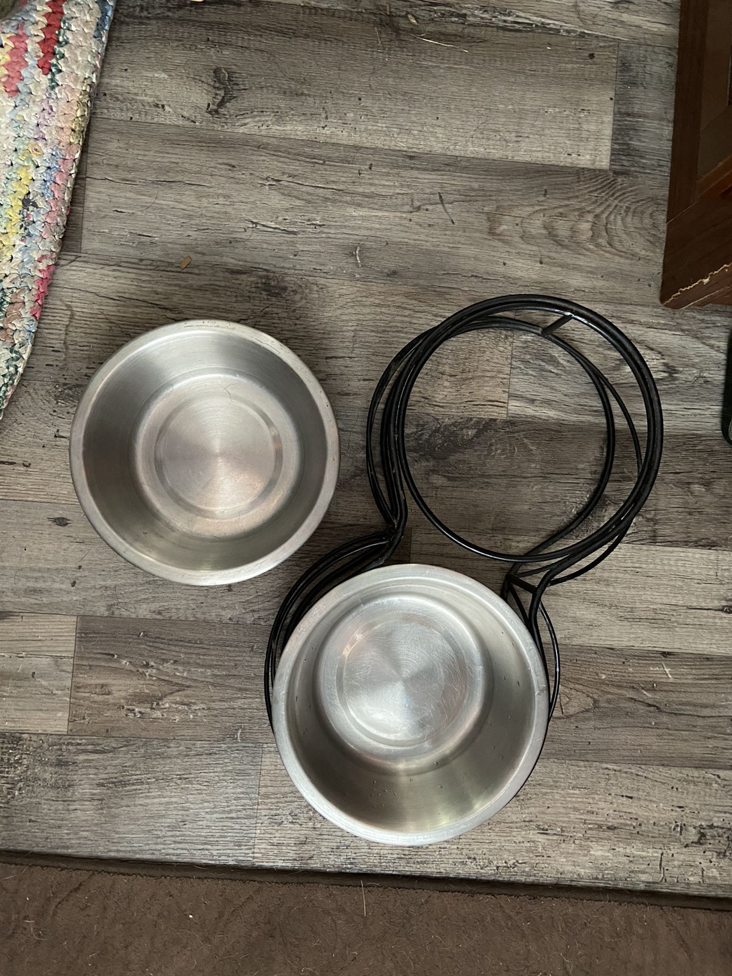 Double Dog Bowls With Iron Stand