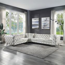 Sectional Sofa W/4 Pillows (AC01160) $1299 FREE DELIVER AVAILABLE
