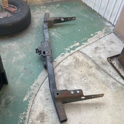 Hitch For A Ford Truck 2003 And Or Expedition