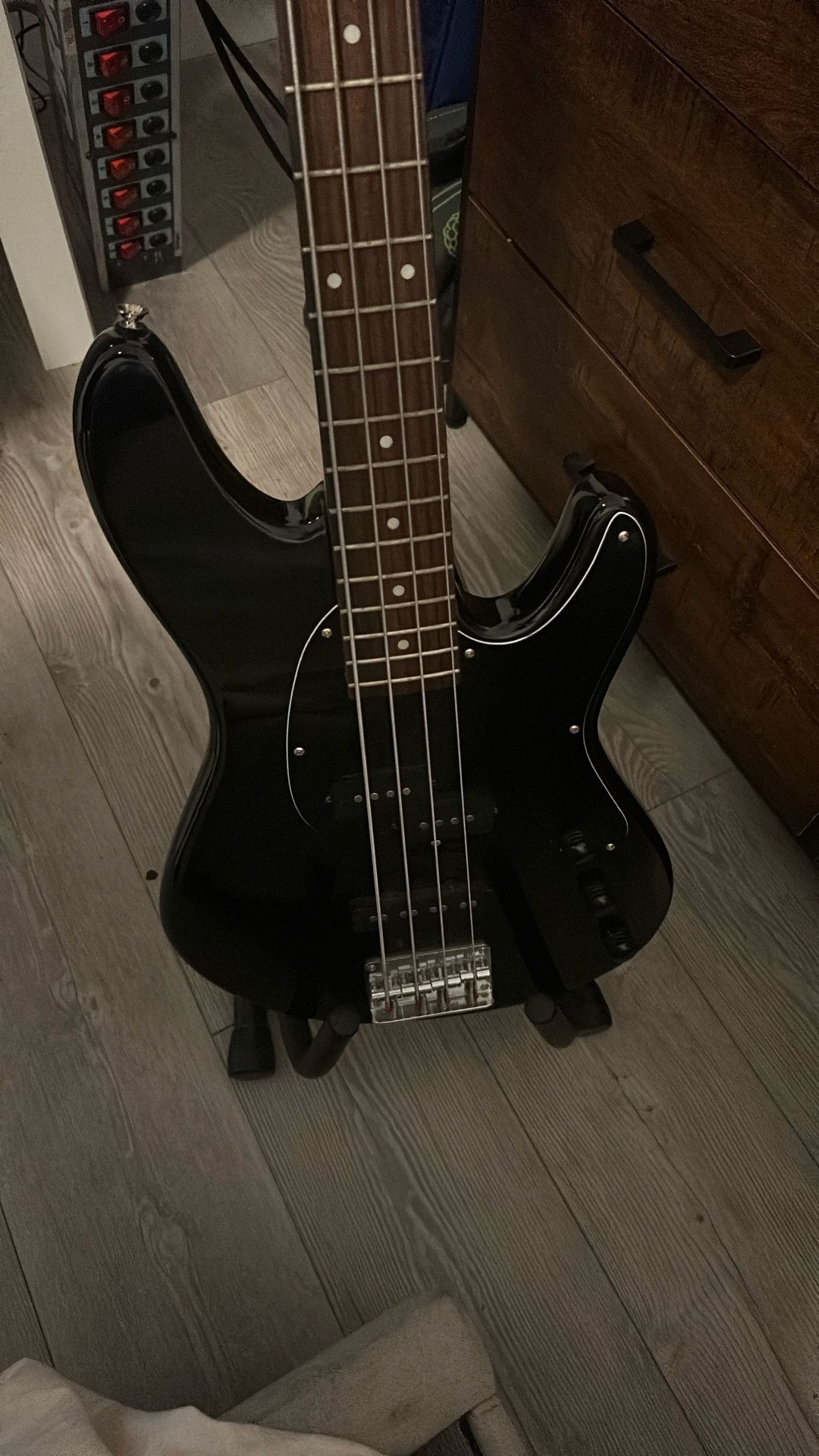 Ibanez Black Bass Guitar With Bag And Skull Strap