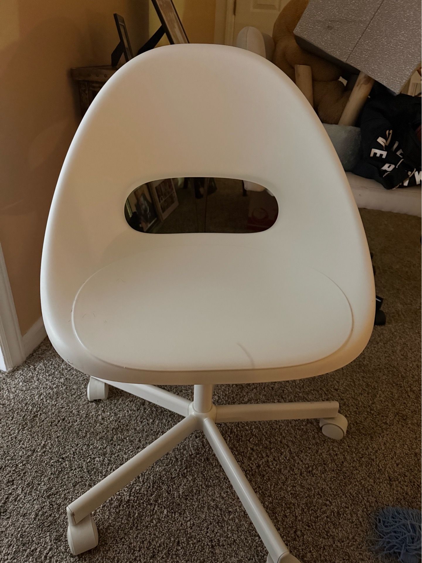 desk chair