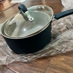 Sauce Pot With Lid