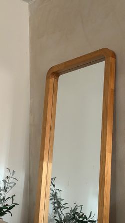 Floor mirror