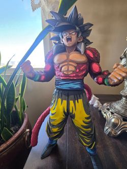 SS4 Banpresto Super Saiyan 4 Goku Figure