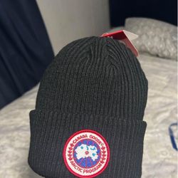CANADA GOOSE BEANIE 