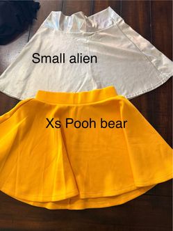 Costume girls alien and Pooh bear