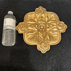 Vintage Beautiful Gold Wall Hanging Decor. 