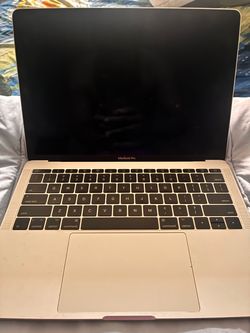 MacBook Pro 2017 willing to trade !