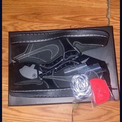 Travis Scott Jordan 1 Low Phantoms Size 9 