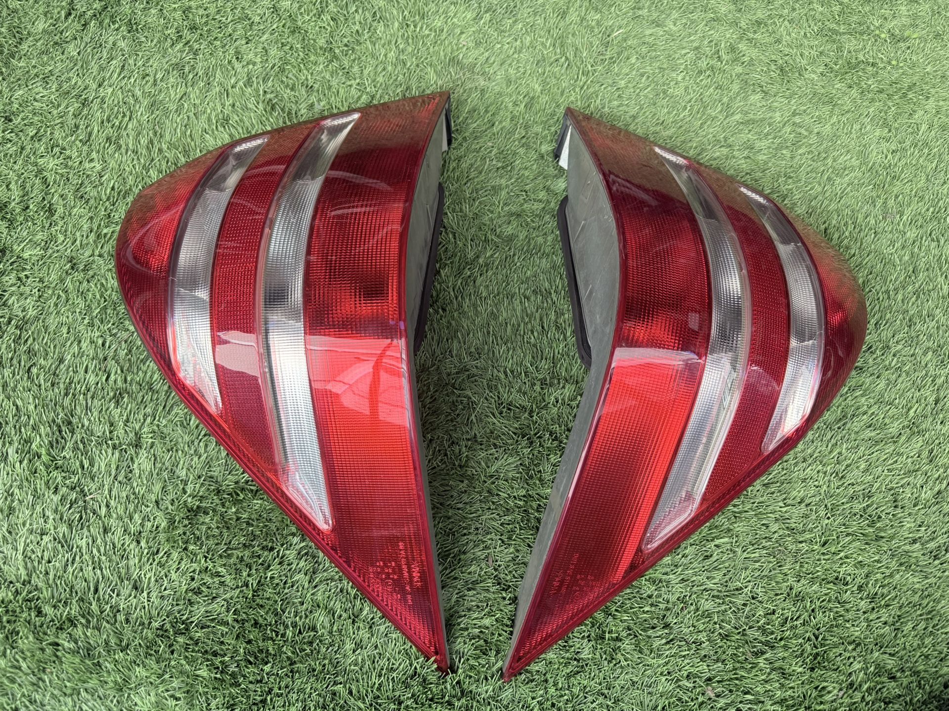Genuine Mercedes Benz Left & Right Tail Lights (P/N 220 820 01 64 & 220 820 02 64)
