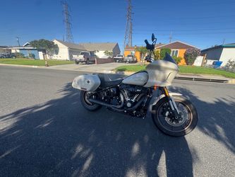 Nice motorcycle  Lowrider st Harley Davison  1(contact info removed) clean title  with 11916 miles