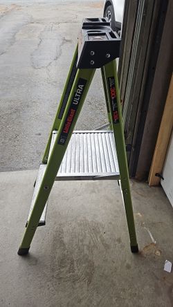 Little Giant Ultra 2-Step Fiberglass Platform Ladder - 300 lbs Capacity