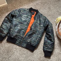 Camo bomber Jacket Medium 