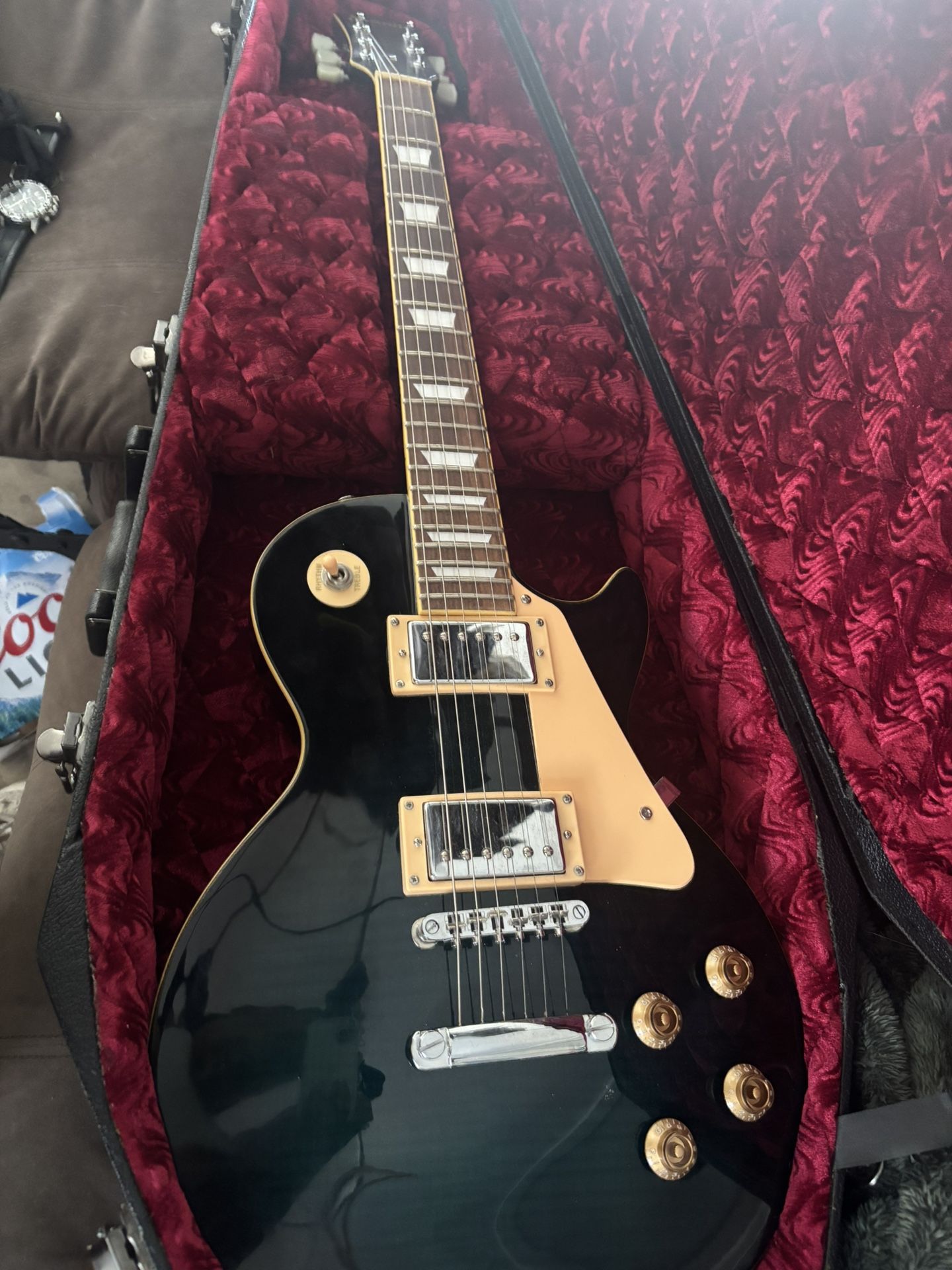 Manito Electric Guitar And Coffin Case 