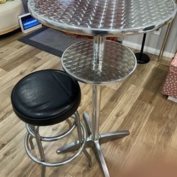 BAR TABLE AND STOOL