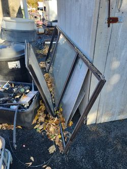 8ft W X 36in Tall Single Pane Window With Screens