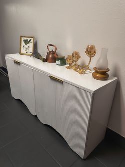 Wavy White Linen Cabinet