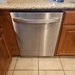 Whirlpool Dishwasher