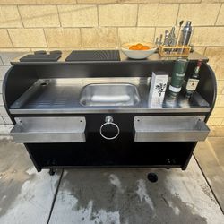 Portable Bar with Sink
