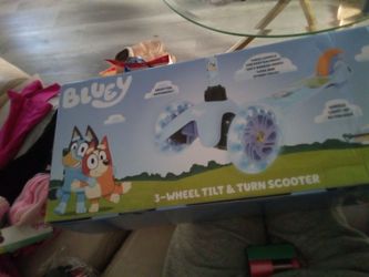 Brand new bluey scooter