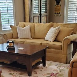 Ethan Allen Sofa/Great Condition/Golden Tan/86"/CLEAN