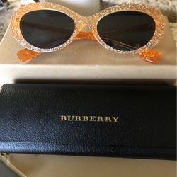 Auth Burberry Sunny W/https://offerup.com/redirect/?o=Z2xpdHRlci5OZXc= W/all Accessories 
