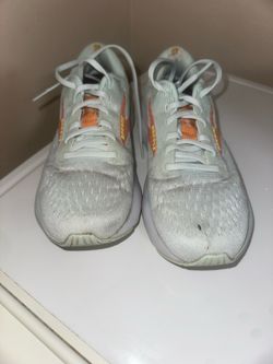 Brooks Ghost shoes size 7 women’s