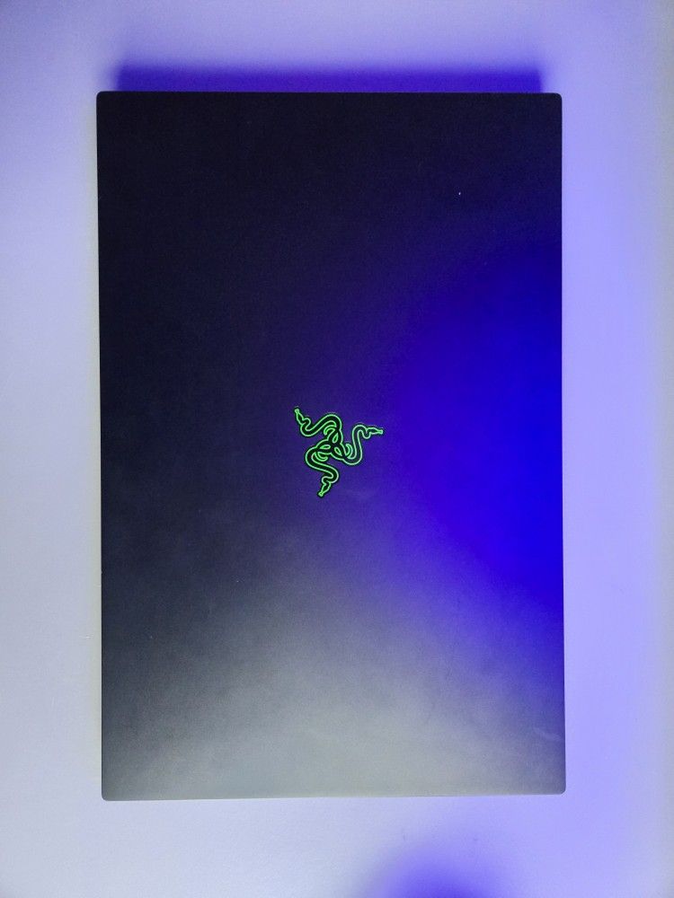 Razer Blade 17 2022 gaming laptop (i7, 3080ti, 360hz)