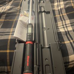 SNAP ON Tools 1/2 torque wrench ATECH3FR300B New 15-300ft-LB