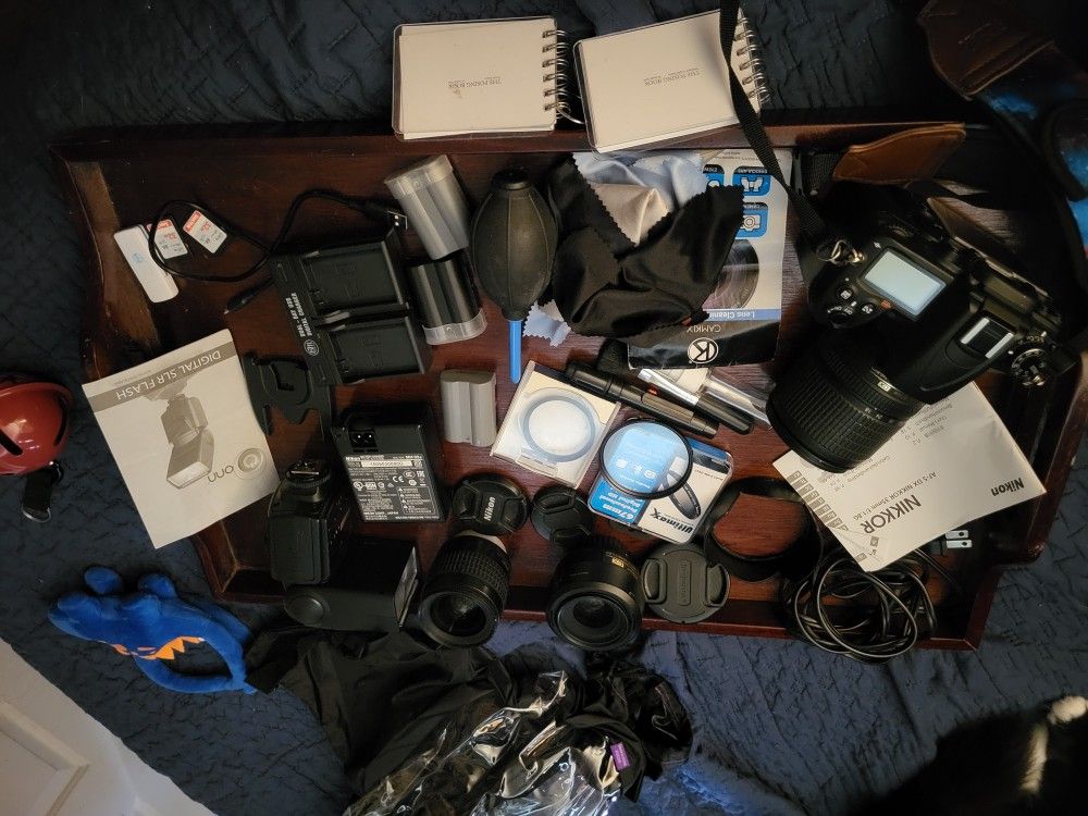 Nikon D7000 Professional Camera Bundle