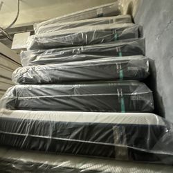 King Queen Size Tempurpedic ProAdapt,  ProBreeze,  LuxeBreeze Mattress  Pro Breeze /Luxe Adapt /Pro Adapt /Adapt /cloud /Tempur pedic contour Supreme 