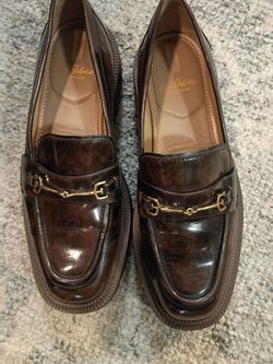Ladies dress shoes